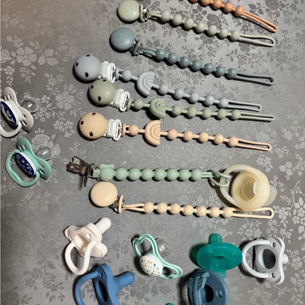 Silicone Pacifier Clips and Assorted Pacifiers - Neutral Pastels
